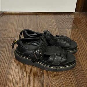 Dr. Martens Black Leather platform Hayden strappy fisherman sandals 7